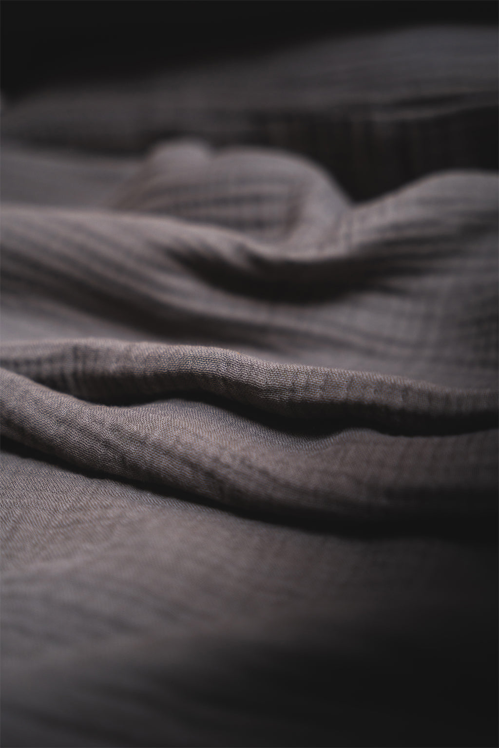 ANTHRACITE CRINKLE BED COVER SET