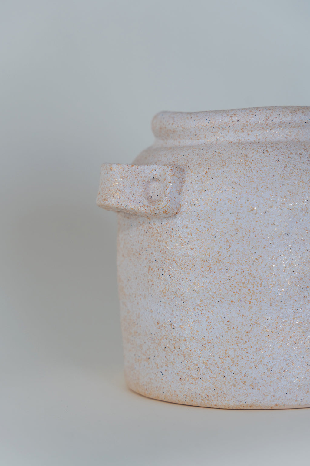 WHITE TEXTURED SPOON HOLDER
