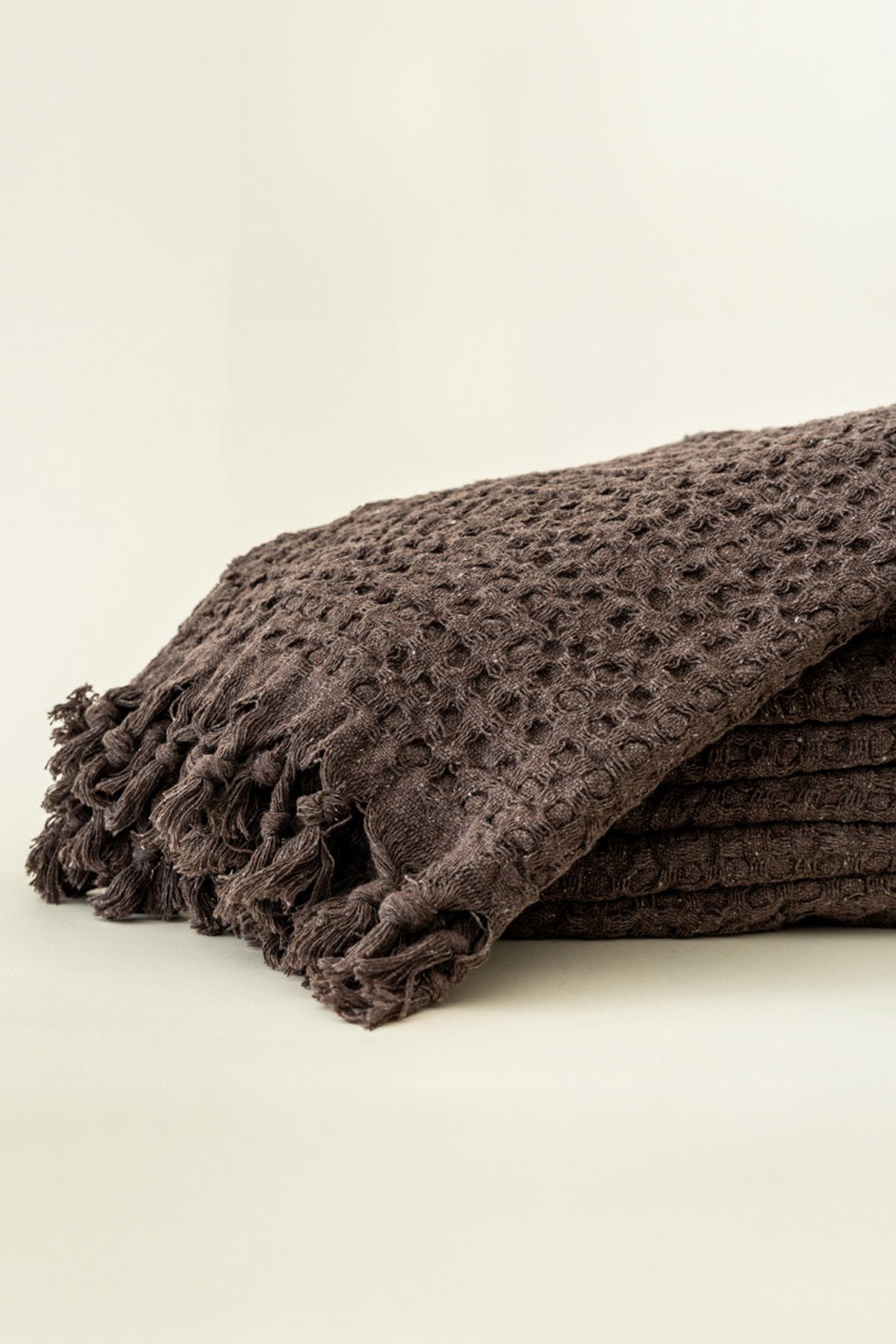 DEEP BROWN TEXTURED BEDSPREAD