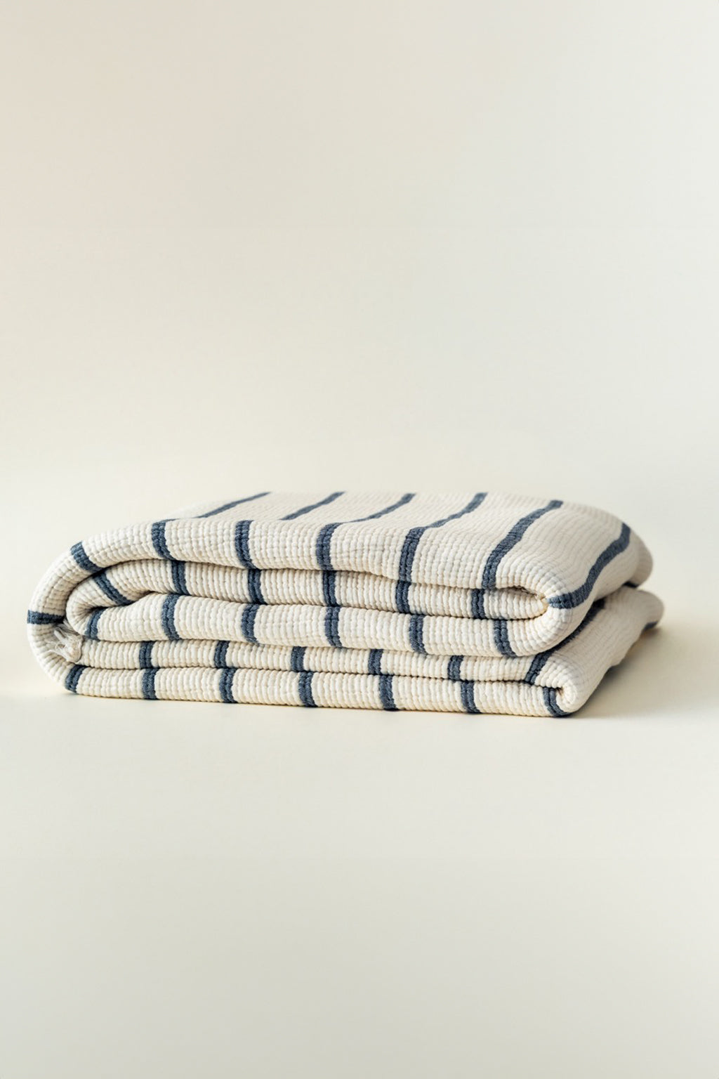 DUO NAVY CRINKLE BED COVER