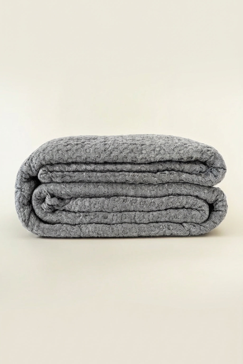 GREY TEXTURED BEDSPREAD