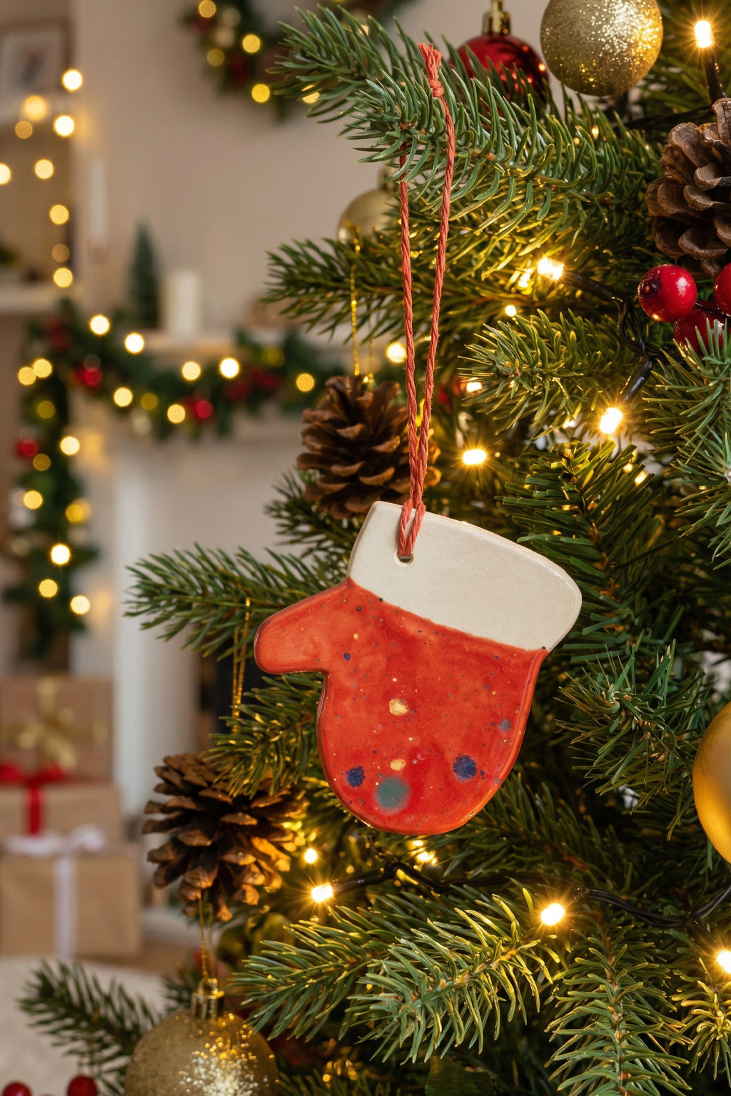 HANDCRAFTED CHRISTMAS TREE ORNAMENTS - SET of 7