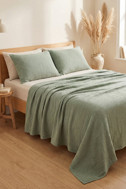 SAGE GREEN CRINKLE BED COVER SET