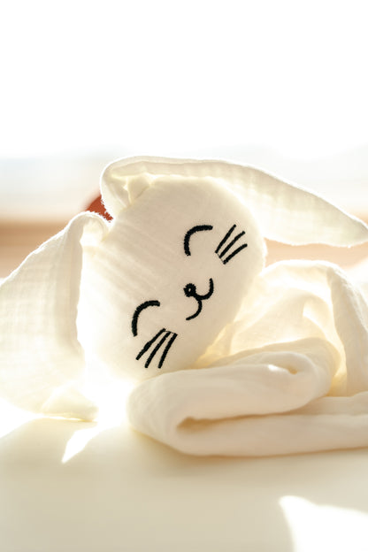 WHITE BUNNY LOVEY