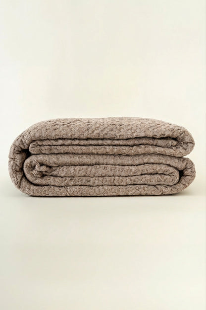 LATTE TEXTURED BEDSPREAD