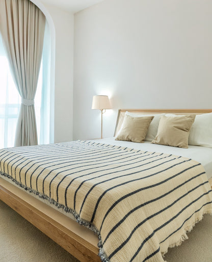 DUO NAVY CRINKLE BED COVER